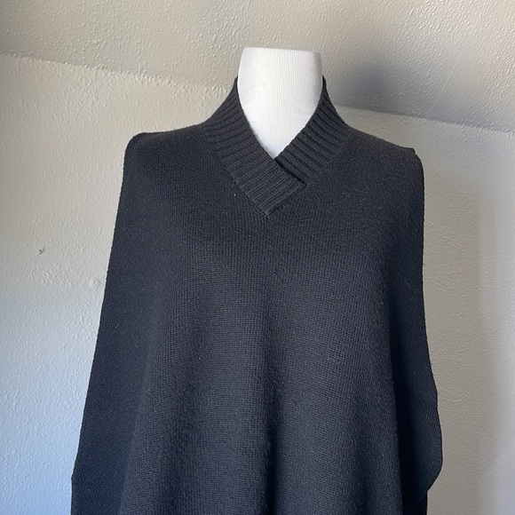 Eskandar 100% Merino Wool Sweater Vest - Picture 3 of 5